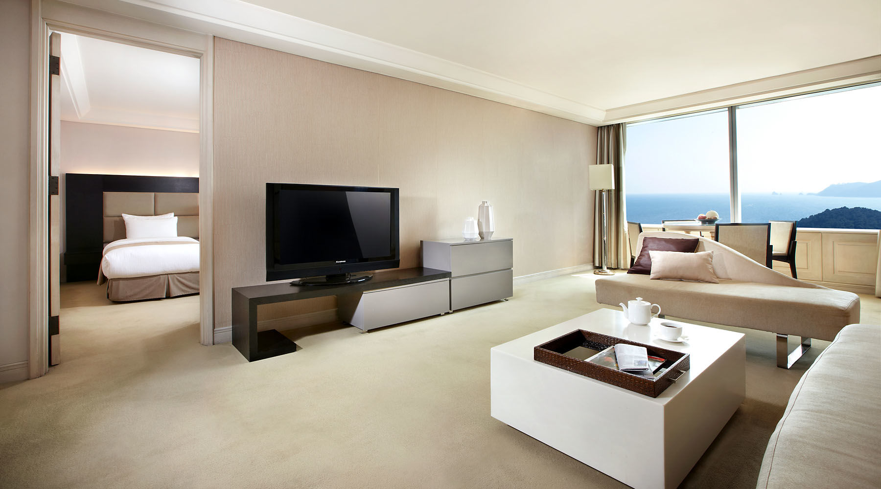 Haeundae Grand Hotel Busan Chambre photo A suite at the hotel